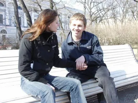 Facet zaproponował studentce rozgrzewkę z lodzikiem (FOTO)