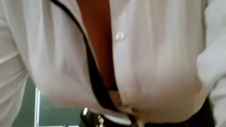 Zamieszanie wokół cycków nauczycielki w szkole podstawowej (WIDEO)