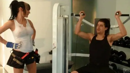 Pieprzył brudną ślusarkę na siłowni (HD WIDEO)