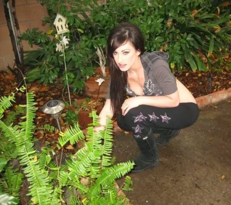 Wsadził kutasa piękności w domowej atmosferze (ZDJĘCIA)